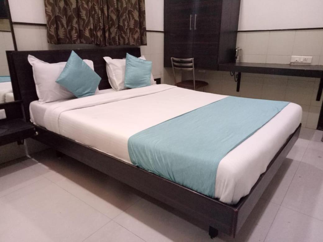 Hotel Sharda Mumbai Ngoại thất bức ảnh