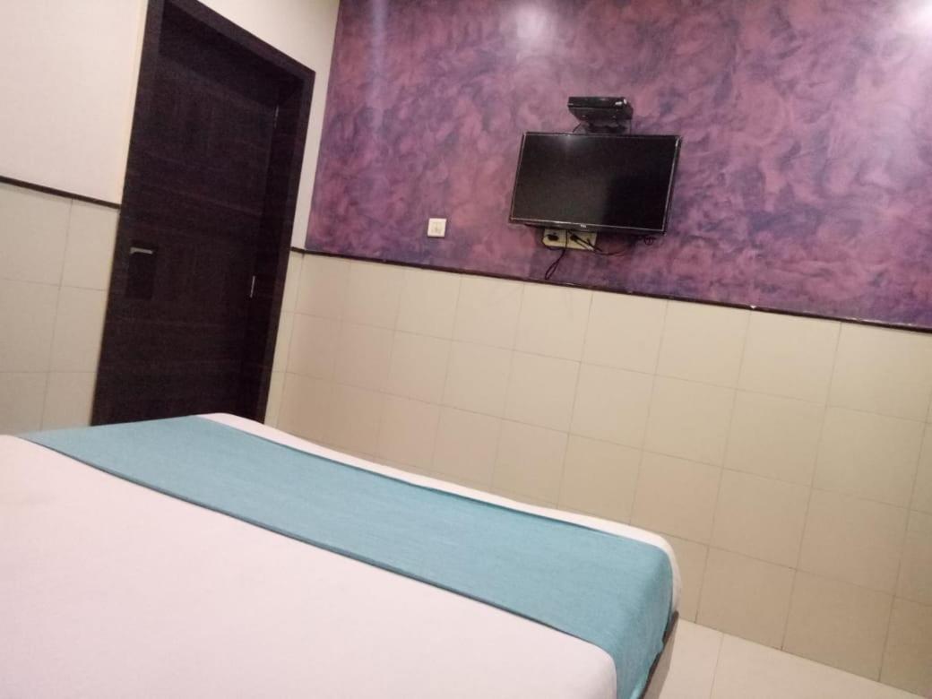 Hotel Sharda Mumbai Ngoại thất bức ảnh