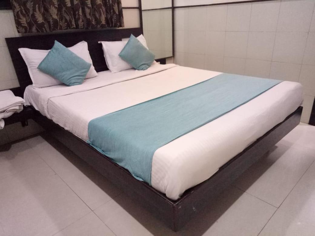 Hotel Sharda Mumbai Ngoại thất bức ảnh