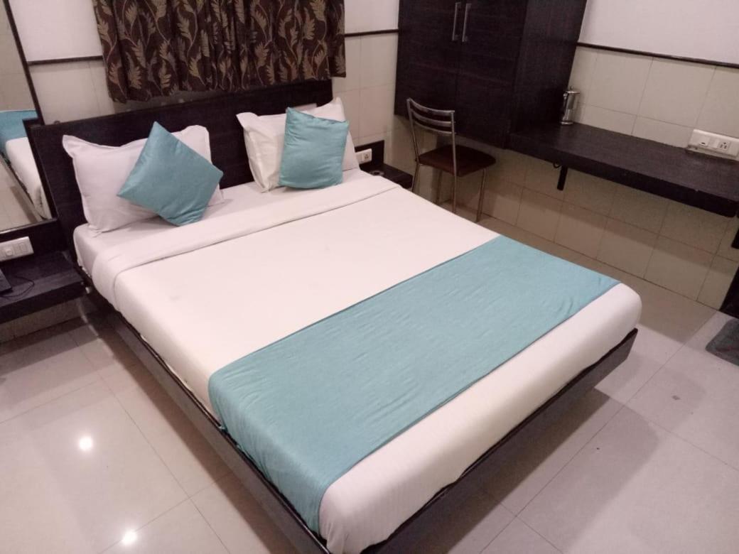 Hotel Sharda Mumbai Ngoại thất bức ảnh