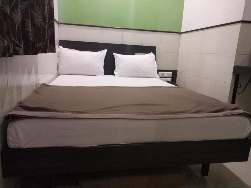 Hotel Sharda Mumbai Ngoại thất bức ảnh